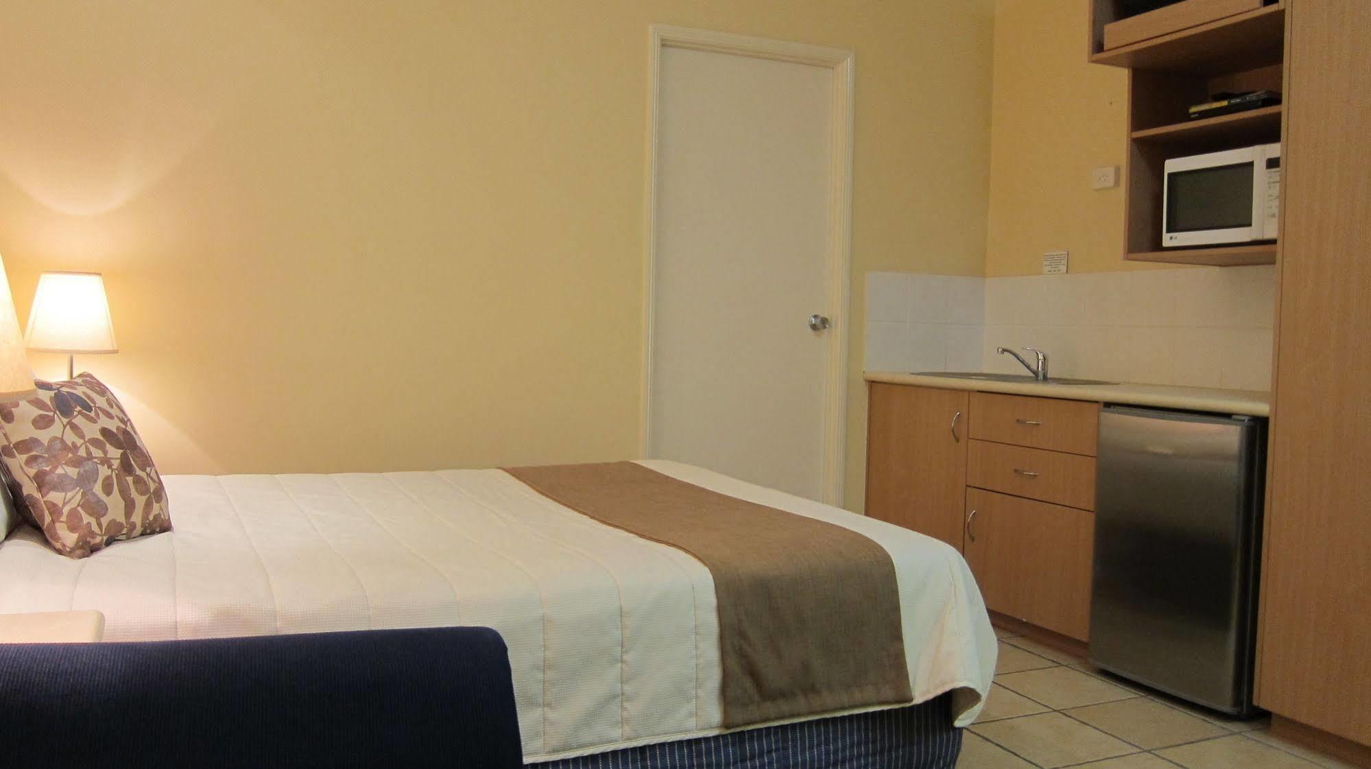 Dalby Mid Town Motor Inn Ngoại thất bức ảnh